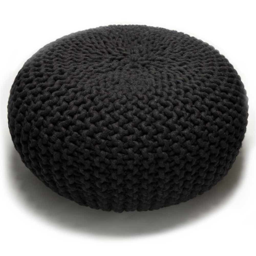 Urchin knitted pouf by Christien meindertsma, thomas Eyck.
